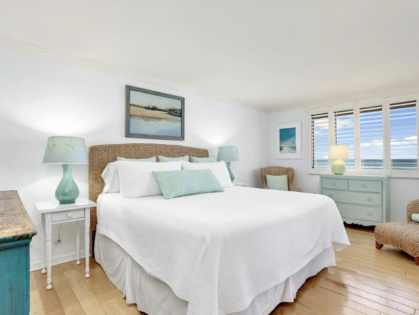 6th floor views Gulf Front of Vanderbilt Beach 3 month rental